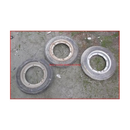 Kit de tres llantas con cubierta de la marca Michelin
