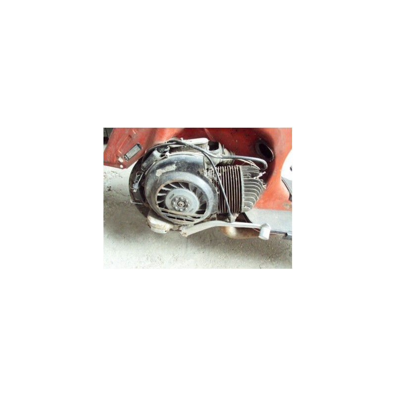 Sistema cierre cofanos Vespa PX DERECHO