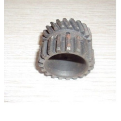 Piñon embrague Vespa 56/58