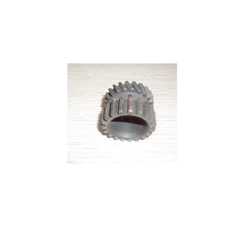 Piñon embrague Vespa 56/58