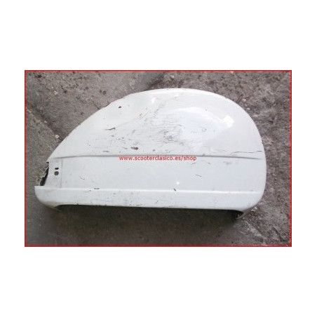 Cofano de segunda mano de la Vespa 200 DN, del lado derecho