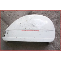 Cofano del lado derecho de la Vespa 200 DN,