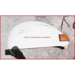 Cofano izquierdo de la Vespa T5 en buen estado