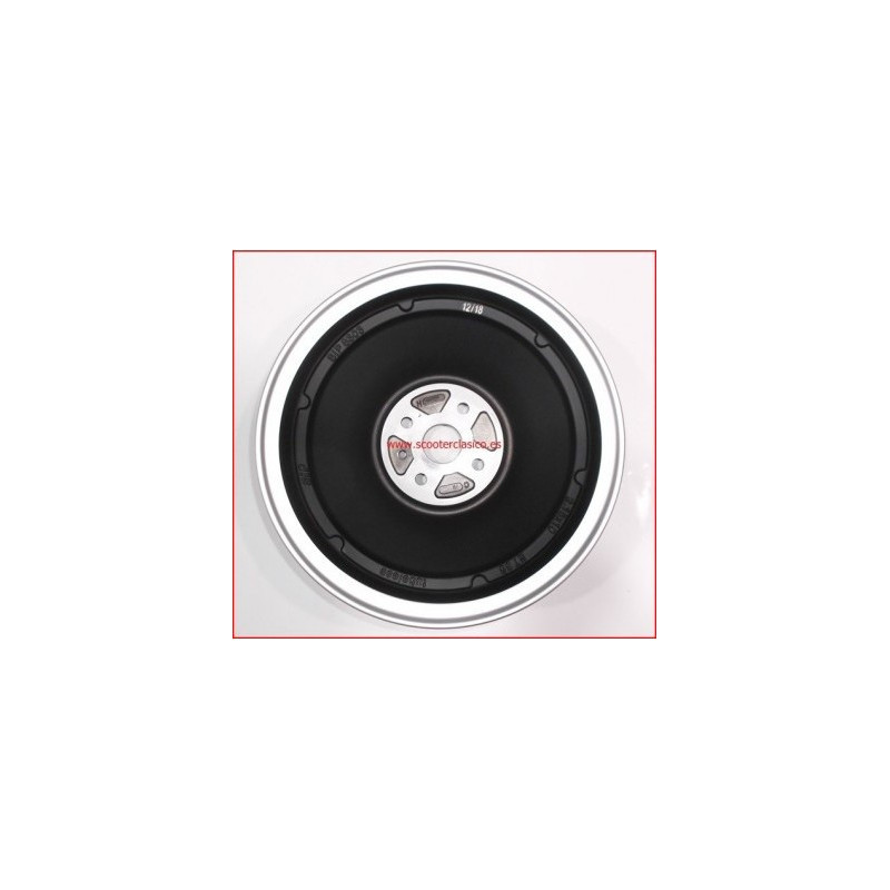 LLanta para Vespa 50, tubeless de color negro,