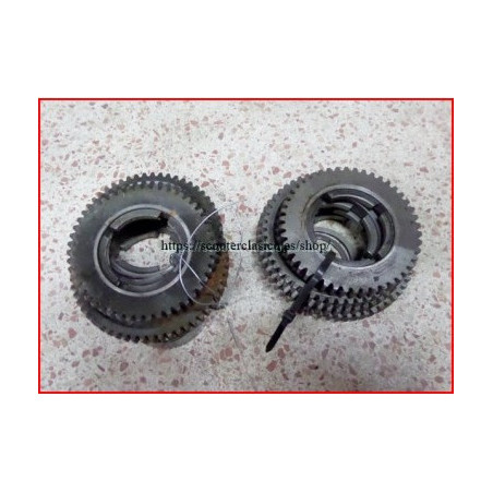 piñones del motor de Vespa