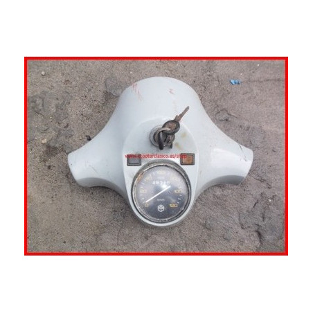 Carcasa superior de manillar de Vespa 200 DN con velocímetro
