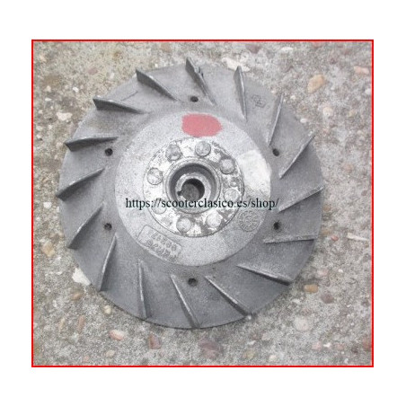 Plato magnetico de Vespa