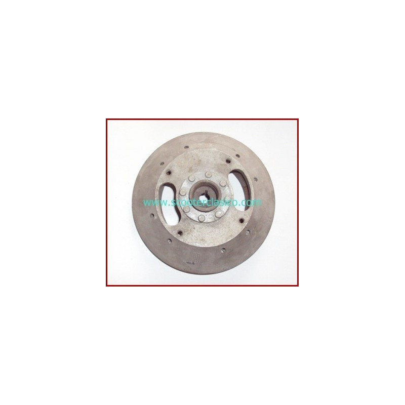 Plato magnetico nuevo de Vespa 150