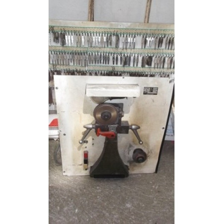 Maquina para copiar llaves antigua