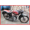 Motocicleta de la marca MV, de 125 cc de dos tiempos