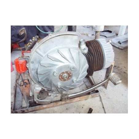 Motor de Vespa 125 reparado